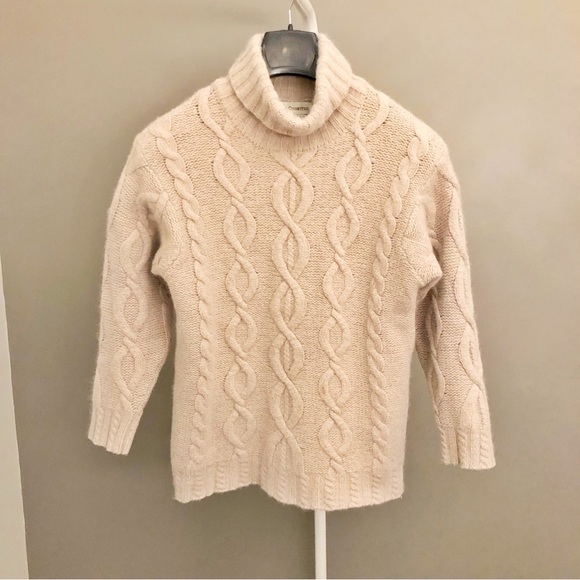 Vintage Lambs Wool & Angora Minimalist Beige Cable Knit Turtle Neck Sweater. - Picture 11 of 12